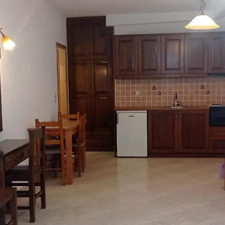 Smile Stella * سكوبيلوس تاون