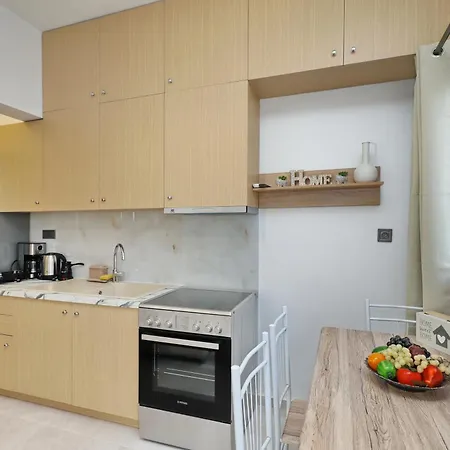 Smile Stella سكوبيلوس تاون