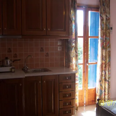 Smile Stella سكوبيلوس تاون